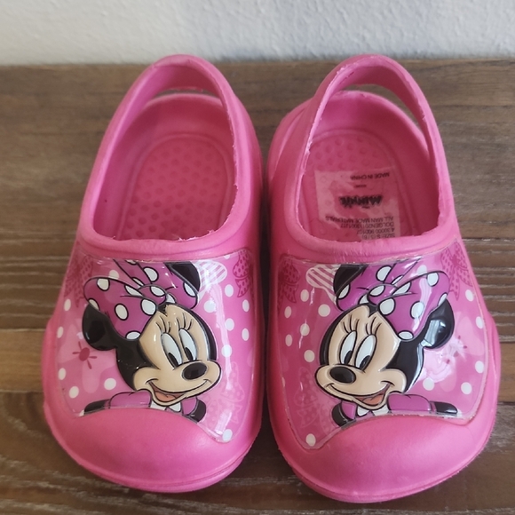 Disney Pink Minnie Mouse Slippers Lightweight Comfort - Picture 1 of 6